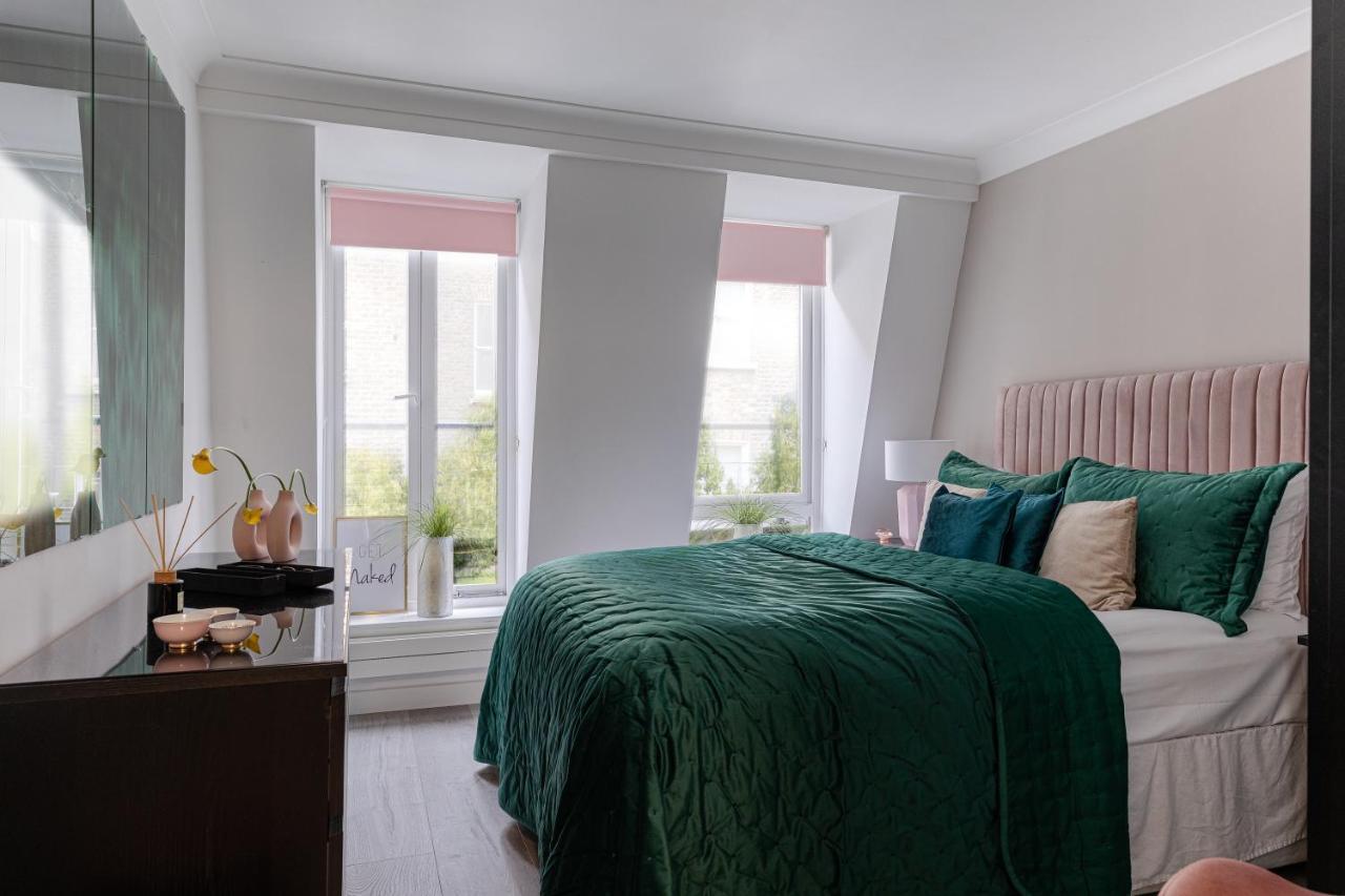 Explore The Most Exquisite West-End From A Harrods Family And Couple Home ลอนดอน ภายนอก รูปภาพ
